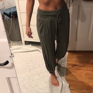 AEIRE Olive green pants